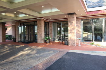Magnuson Grand Hotel And Conference Center Tyler