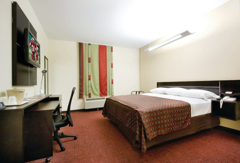 Hotel Red Roof Inn & Suites Beaumont