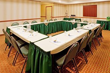 Holiday Inn Express Hotel & Suites Frackville
