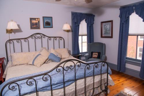 Grape Arbor Bed And Breakfast