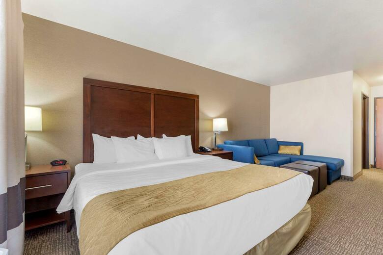 Hotel Comfort Inn And Suites