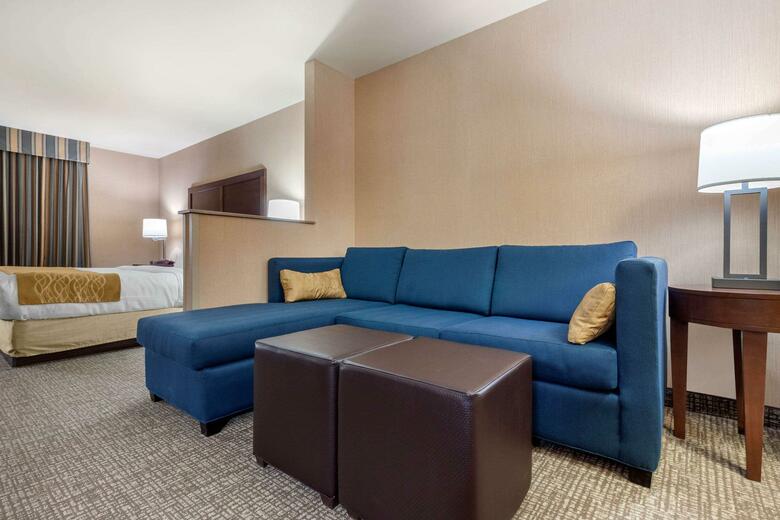 Hotel Comfort Inn And Suites