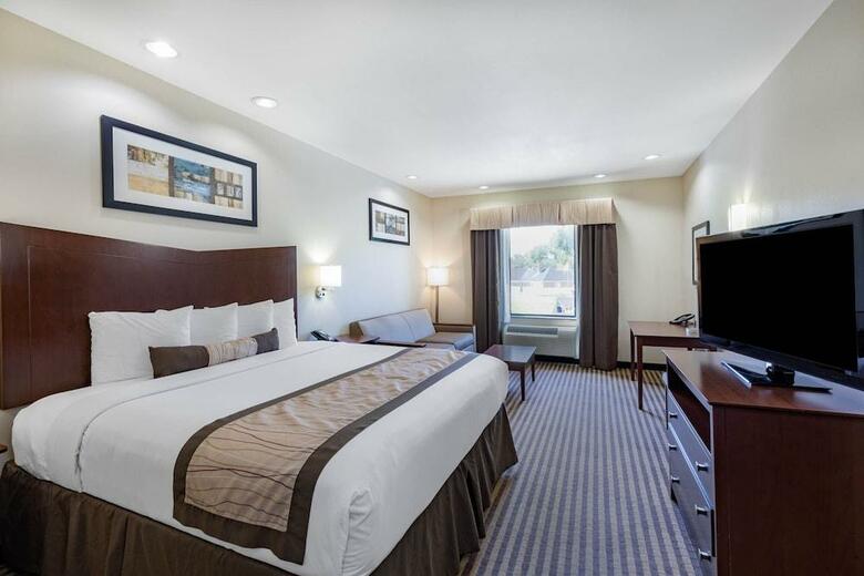 Hotel Baymont Inn & Suites Victoria