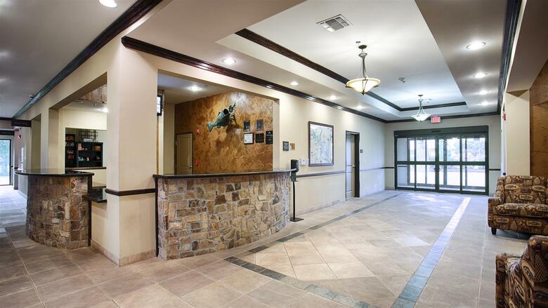 Hotel Best Western Plus Emory At Lake Fork Inn & Suites