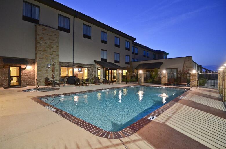 Hotel Best Western Plus Emory At Lake Fork Inn & Suites