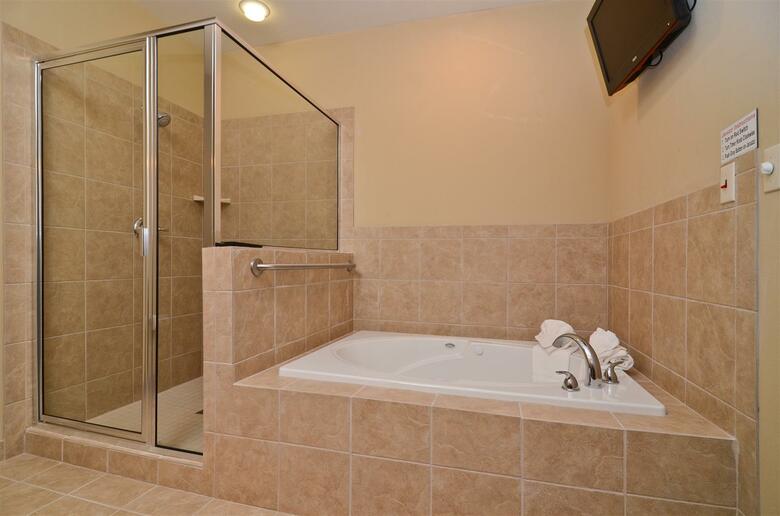 Hotel Best Western Plus Emory At Lake Fork Inn & Suites