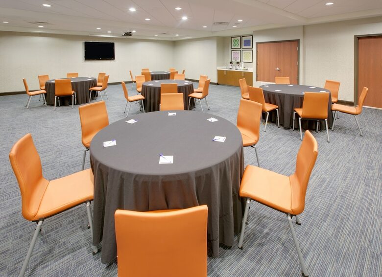 Hotel Holiday Inn Express & Suites Denton Unt- Twu
