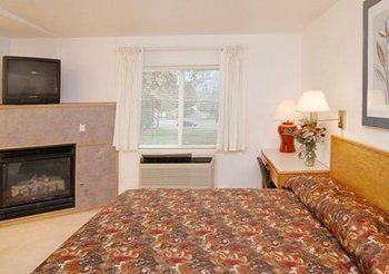 Motel Rodeway Inn & Suites