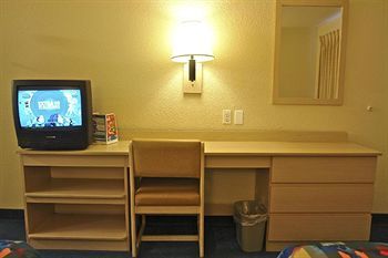 Motel 6 Everett South