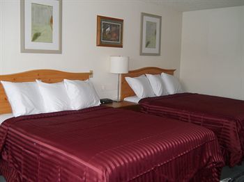 Hostal Oyster Bay Inn & Suites