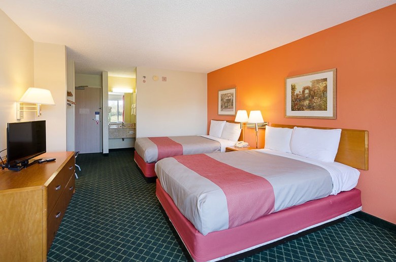 Motel Econo Lodge Inn And Suites