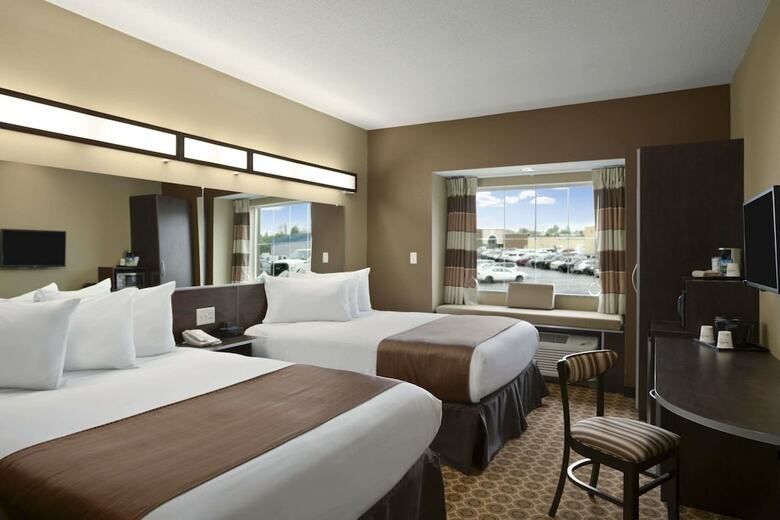 Hotel Microtel Inn & Suites By Wyndham Fairmont