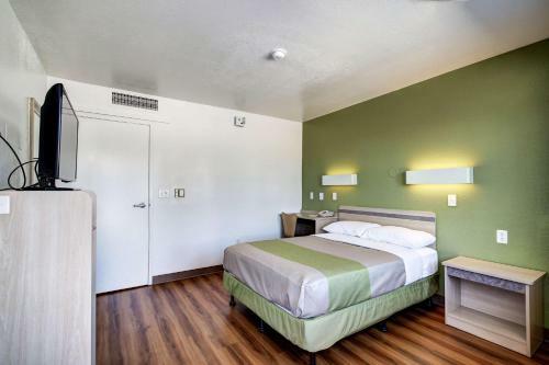 Motel 6 Salt Lake City South - Midvale