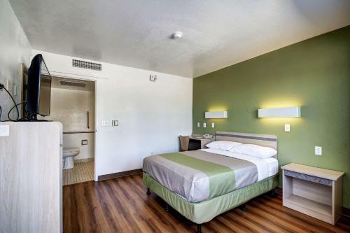 Motel 6 Salt Lake City South - Midvale