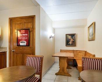 Hotel Econo Lodge North