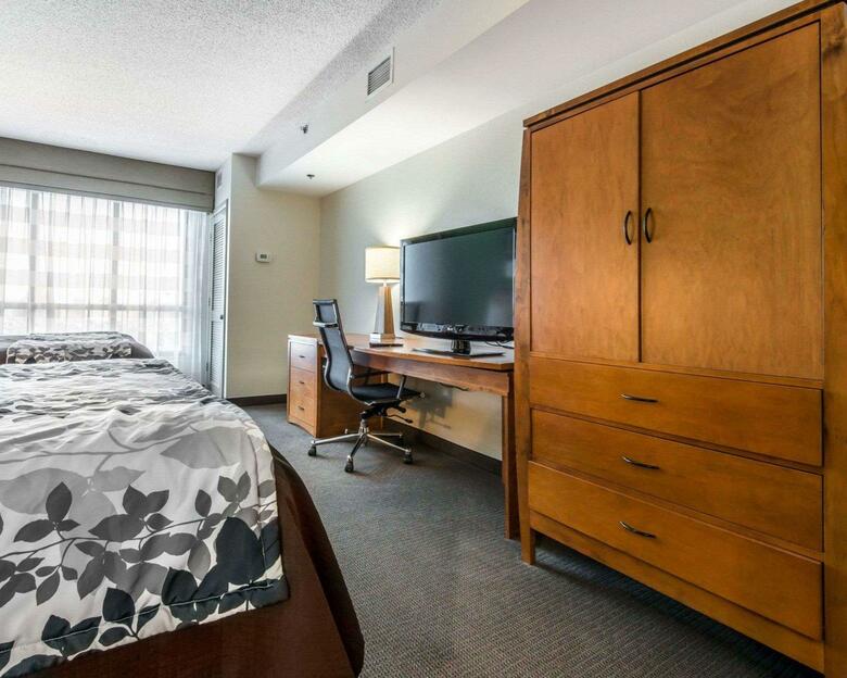 Hotel Sleep Inn & Suites