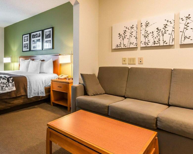 Hotel Sleep Inn & Suites