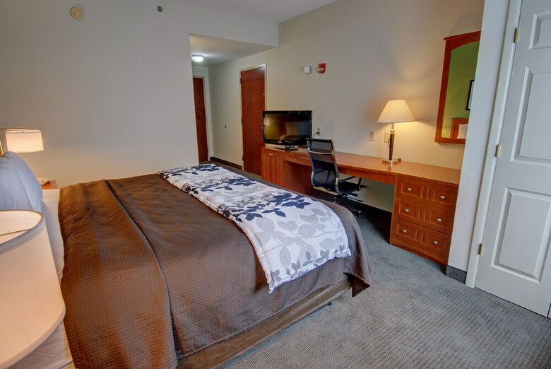 Hotel Sleep Inn & Suites