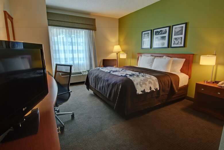 Hotel Sleep Inn & Suites