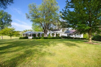 Bed & Breakfast Inn At Old Virginia