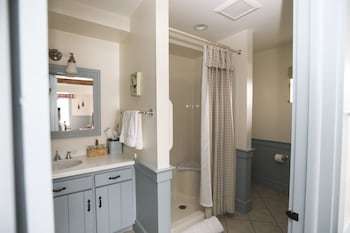 Bed & Breakfast Inn At Old Virginia