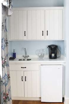 Bed & Breakfast Inn At Old Virginia