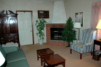 Hotel Lockport Inn & Suites