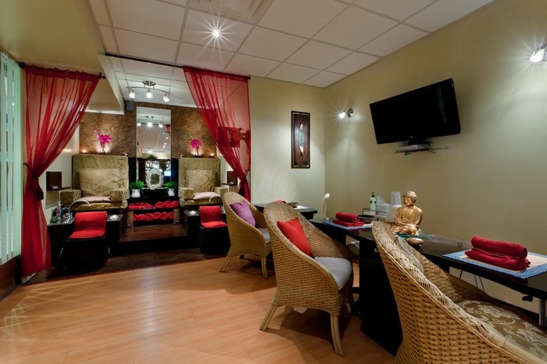 Days Hotel &amp; Conference Center Downtown