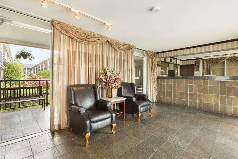 Hotel Days Inn Vancouver Metro