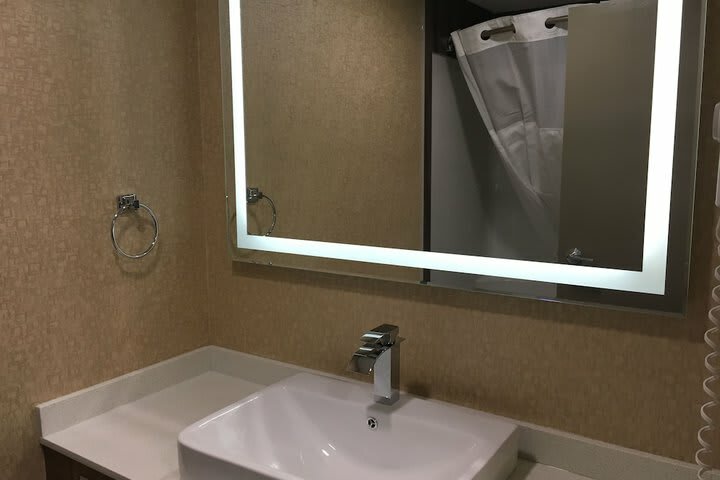 Coast Medicine Hat Hotel
