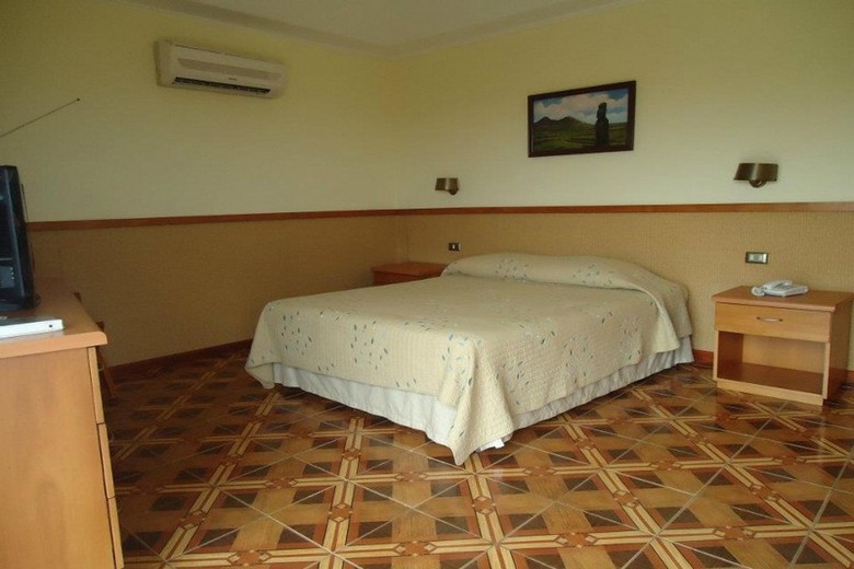 Hotel Iorana