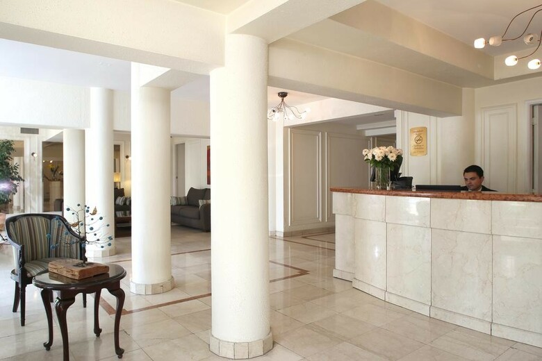 Mr. Express Ex Hotel Neruda Express