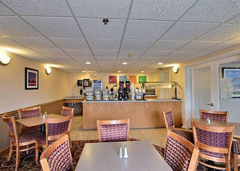 Hotel Comfort Inn & Suites