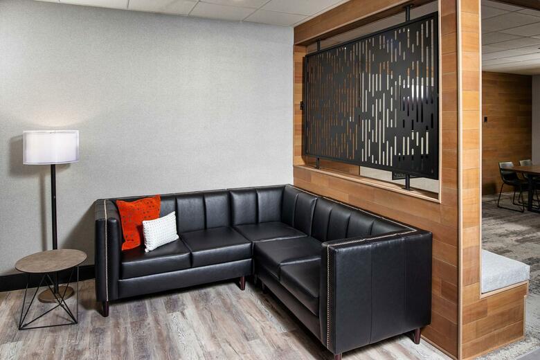 Grandstay Hotel Appleton-fox River Mall