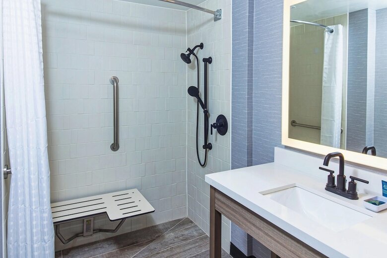 Grandstay Hotel Appleton-fox River Mall