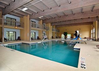 Hotel Comfort Inn & Suites