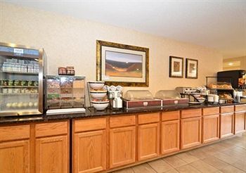 Hotel Comfort Inn & Suites
