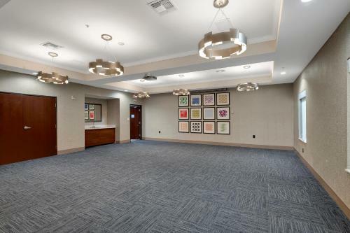 Holiday Inn Express Hotel & Suites Lufkin South