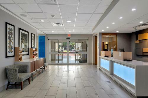 Holiday Inn Express Hotel & Suites Lufkin South