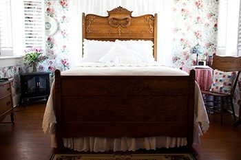 Bed & Breakfast The Hale House Inn