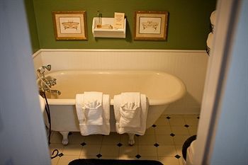 Bed & Breakfast The Hale House Inn