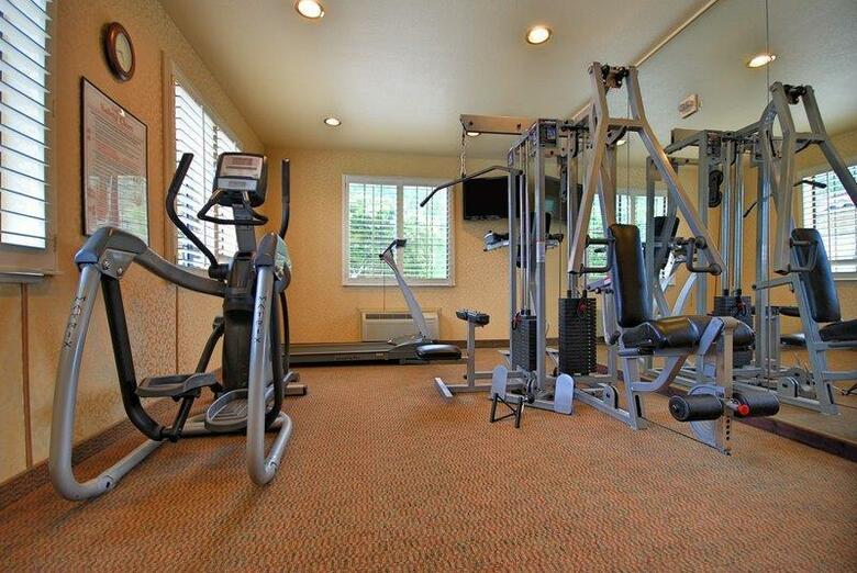 Hotel Best Western Plus Crown Colony Inn & Suites