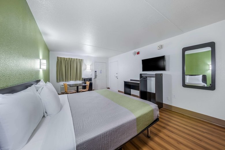 Motel 6 Dallas - Plano Northeast