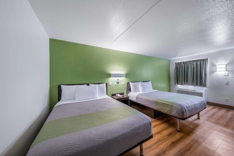 Motel 6 Dallas - Plano Northeast