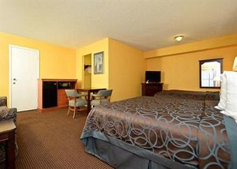 Motel Econo Lodge & Suites By The Bay