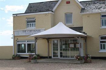 Hostal The Cliff House Hotel