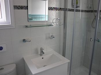 Hotel Elmfield Guest Accommodation