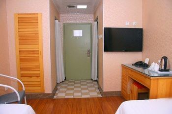 Hotel Jade International Youth