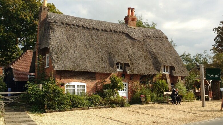 Hotel Thatched Cottage