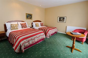 Hotel Brown Trout Golf & Country Inn